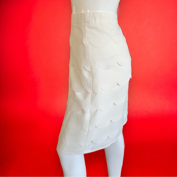 ZAC & RACHEL WHITE SCALLOPED TIERED PENCIL SKIRT. WOMEN’S SIZE 10 - Picture 1 of 7